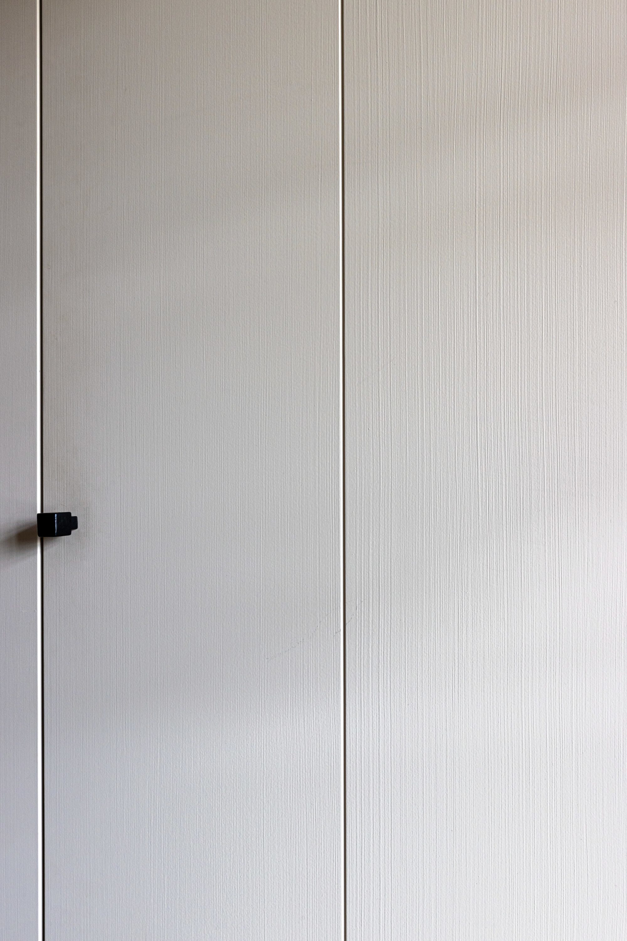 Arcade white stripes cupboard
