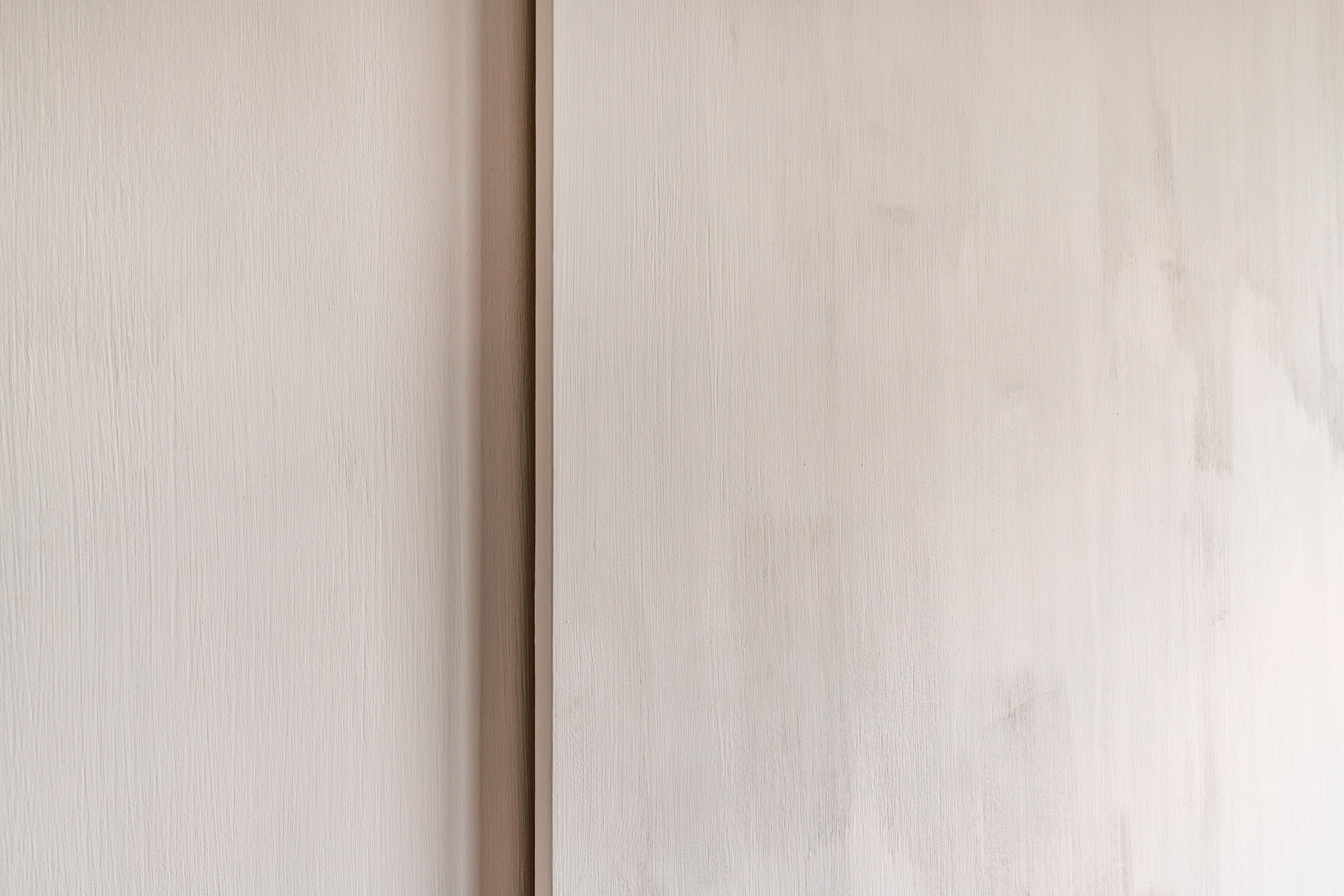 Limestone brush beige walls