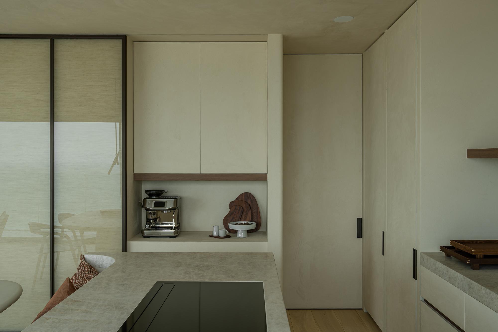 Apartment claystuc beige