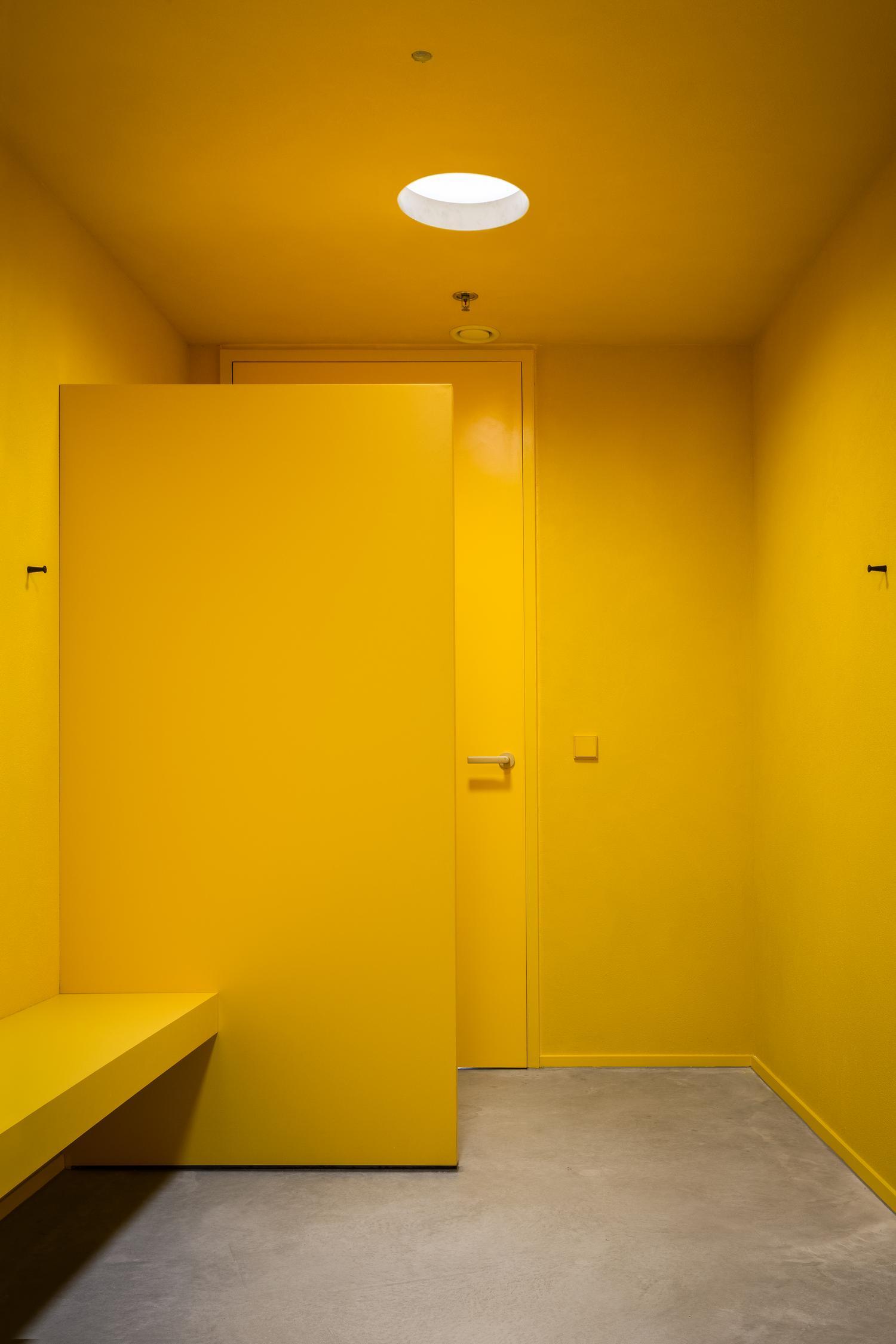 artaa school tusk yellow
