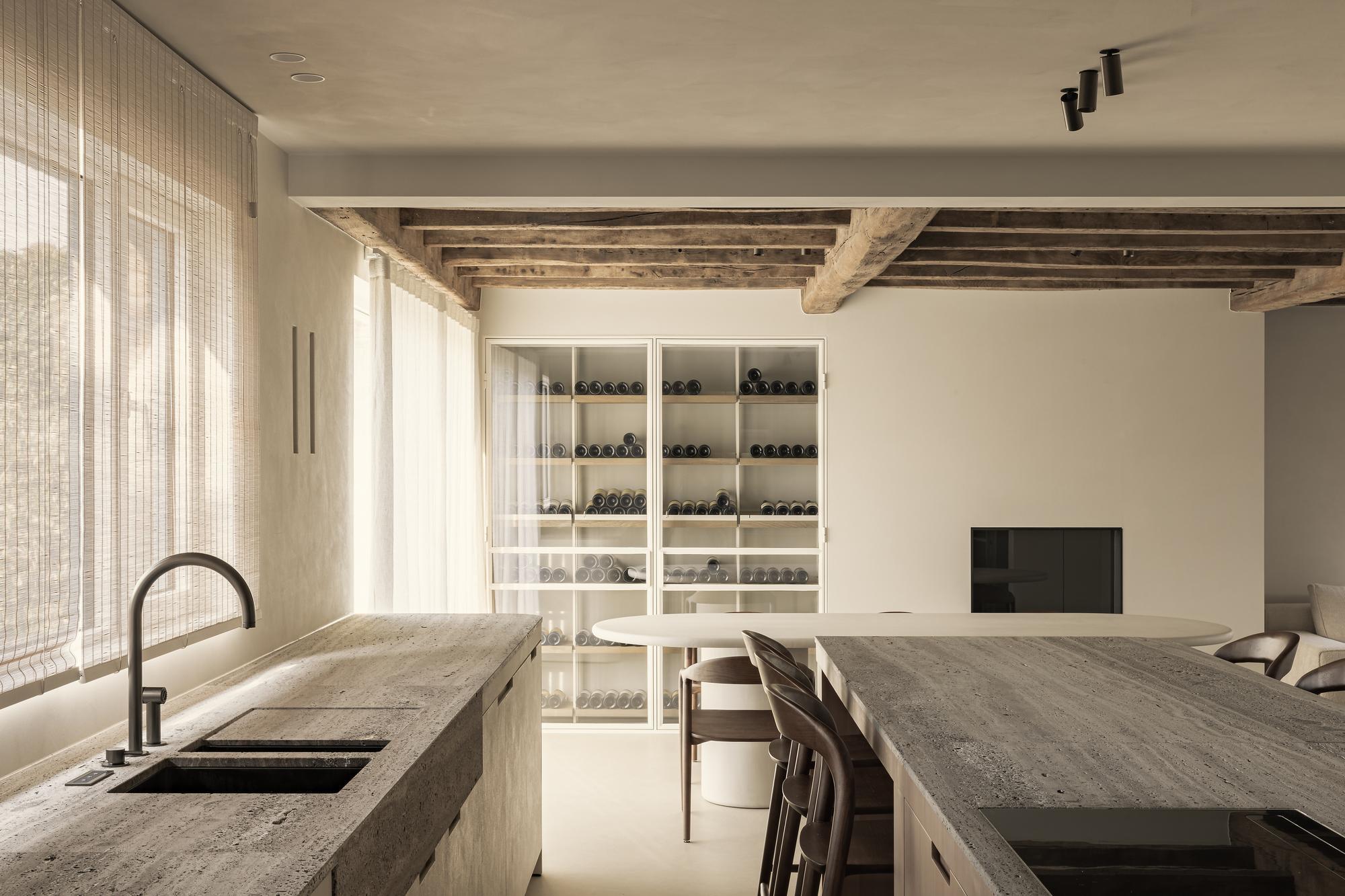 stone-art-beige-residence
