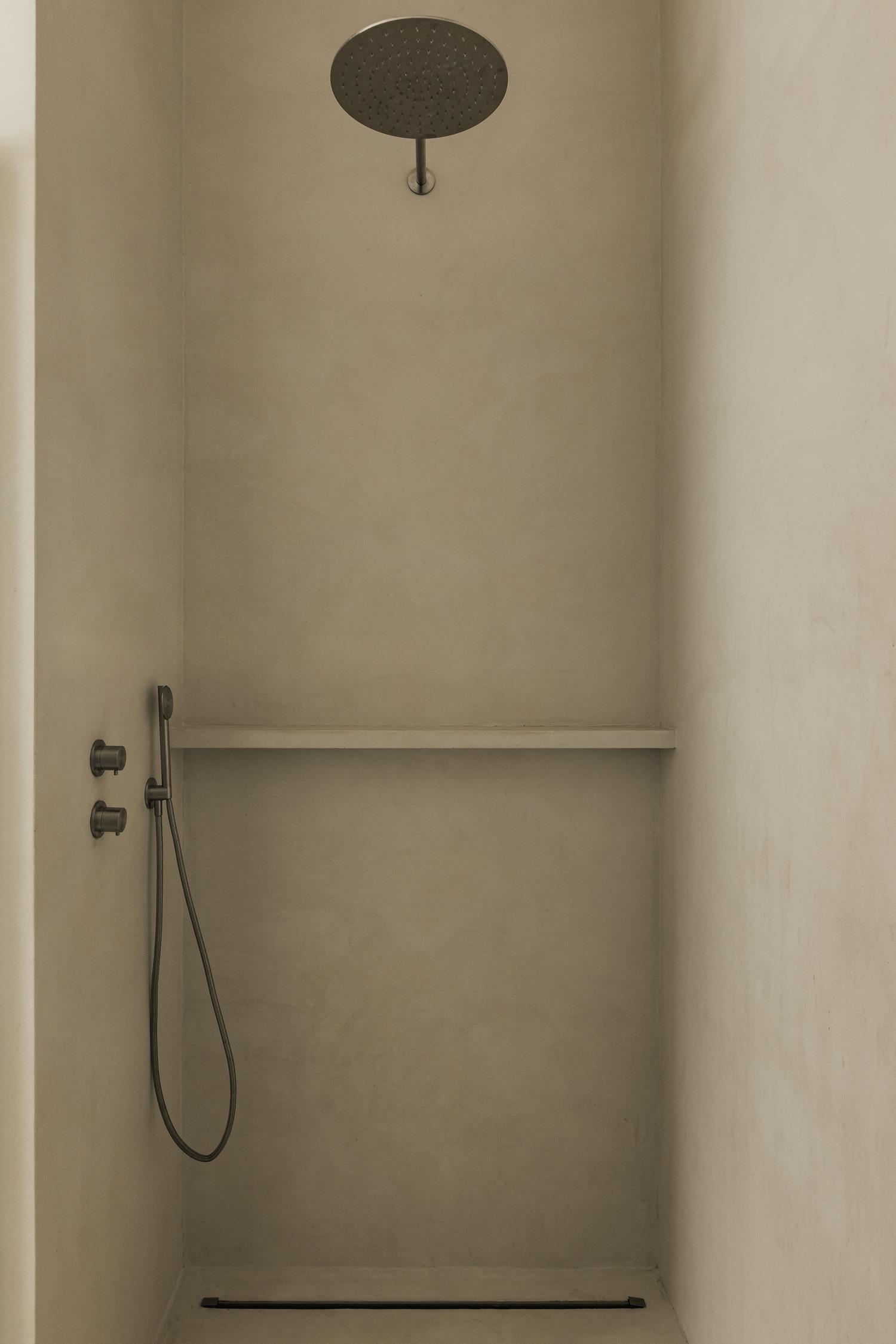 residence aqua sensa beige bathroom